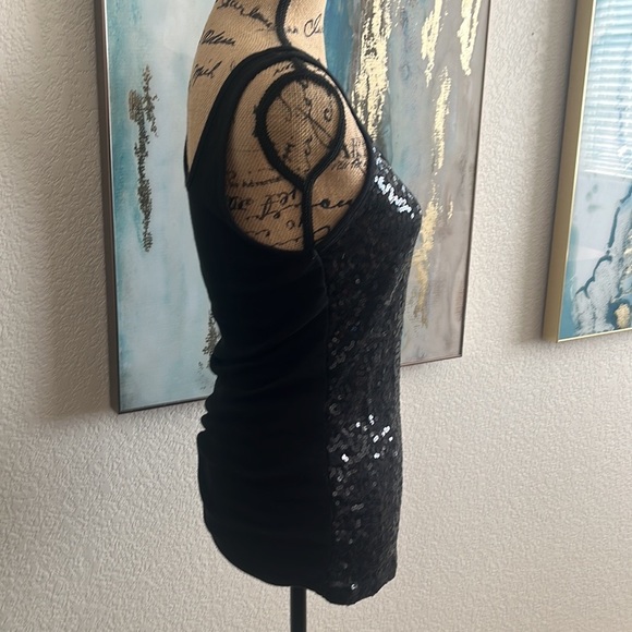 Old Navy Sequence Top. Super cute 
Size L. Stretchy 
Gently Used 
#290A - Picture 2 of 6